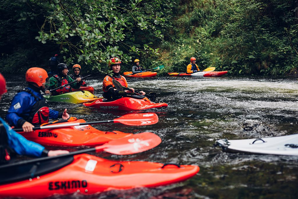 Wildwasserkajak in der Natur